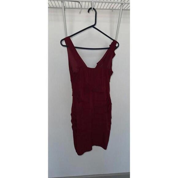 EN FOCUS STUDIO Red Ruched Cocktail Dress Size 6 - Picture 4 of 4